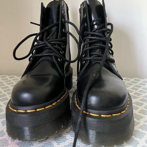 Doc Martens Jadon boots